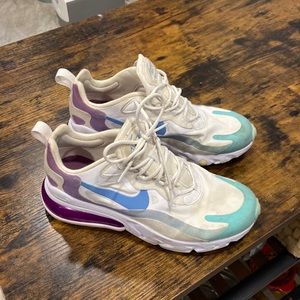 Nike Air 270 React women’s size 7.5